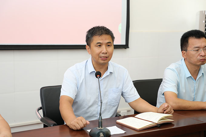 副校长万书桓,高一年级主任刘富安,教科室副主任史延龙,赵闪光老师