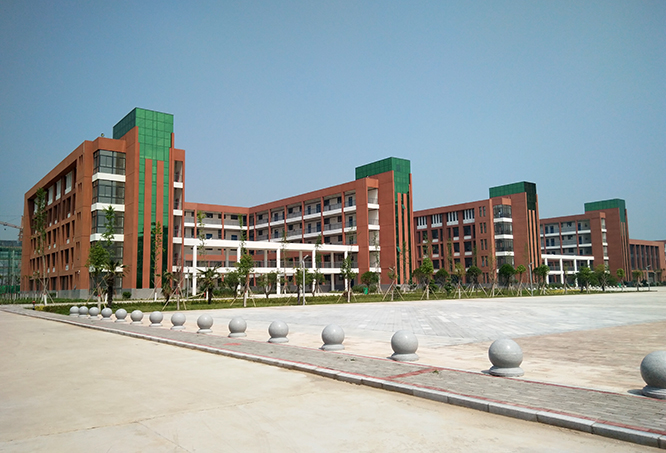 首页 校园风景校园风景 分享 详情介绍 扶沟高中新校区:     清晨